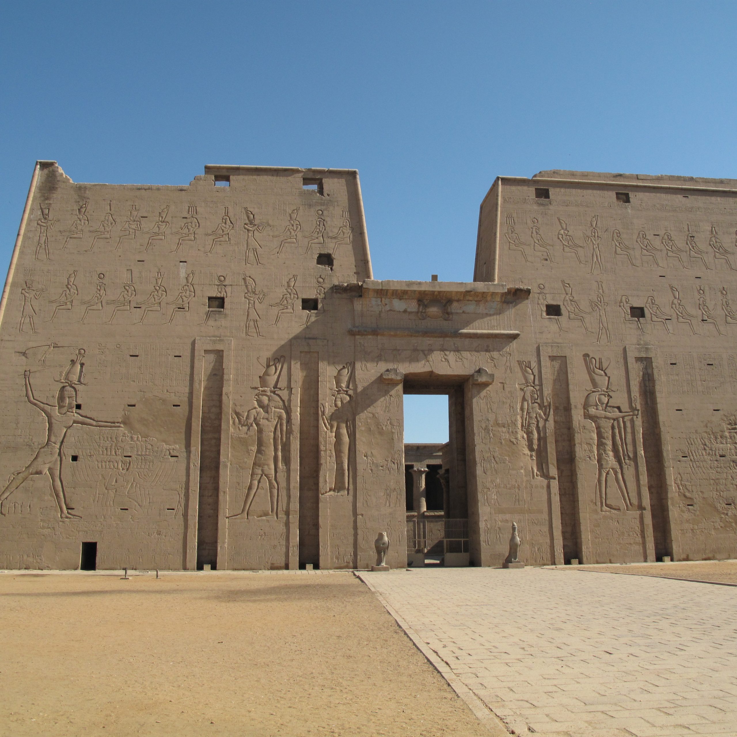<span> Day 6: </span> Edfu / Kom Ombo / Aswan
